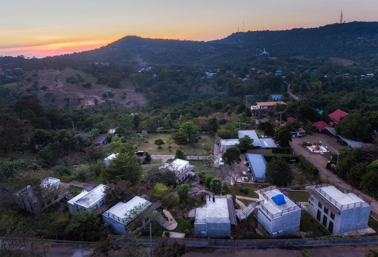 Twelve Oclock Resort Si Khio Exterior photo