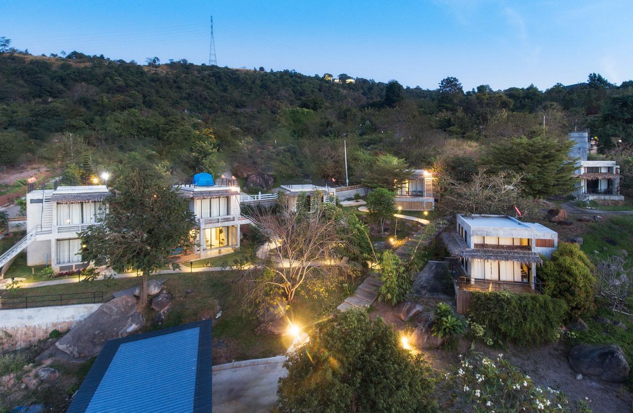 Twelve Oclock Resort Si Khio Exterior photo